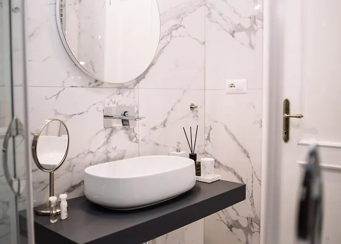 Fellini Design Suites Romе *