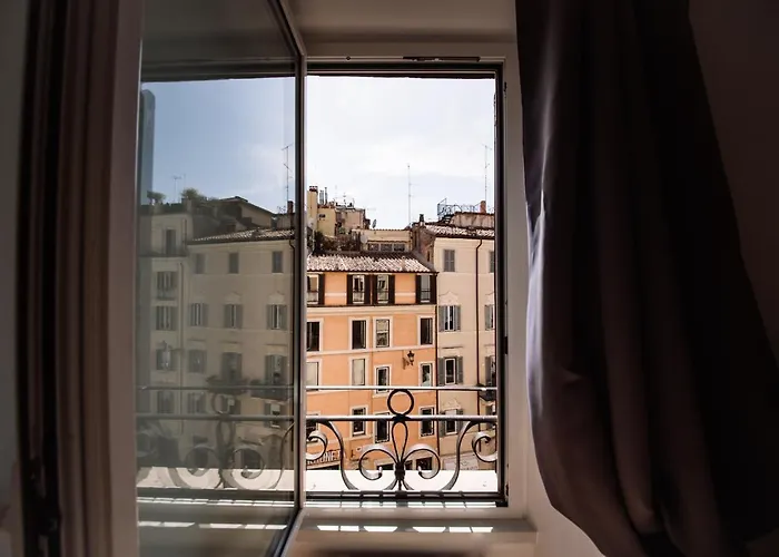 Fellini Design Suites Romе *